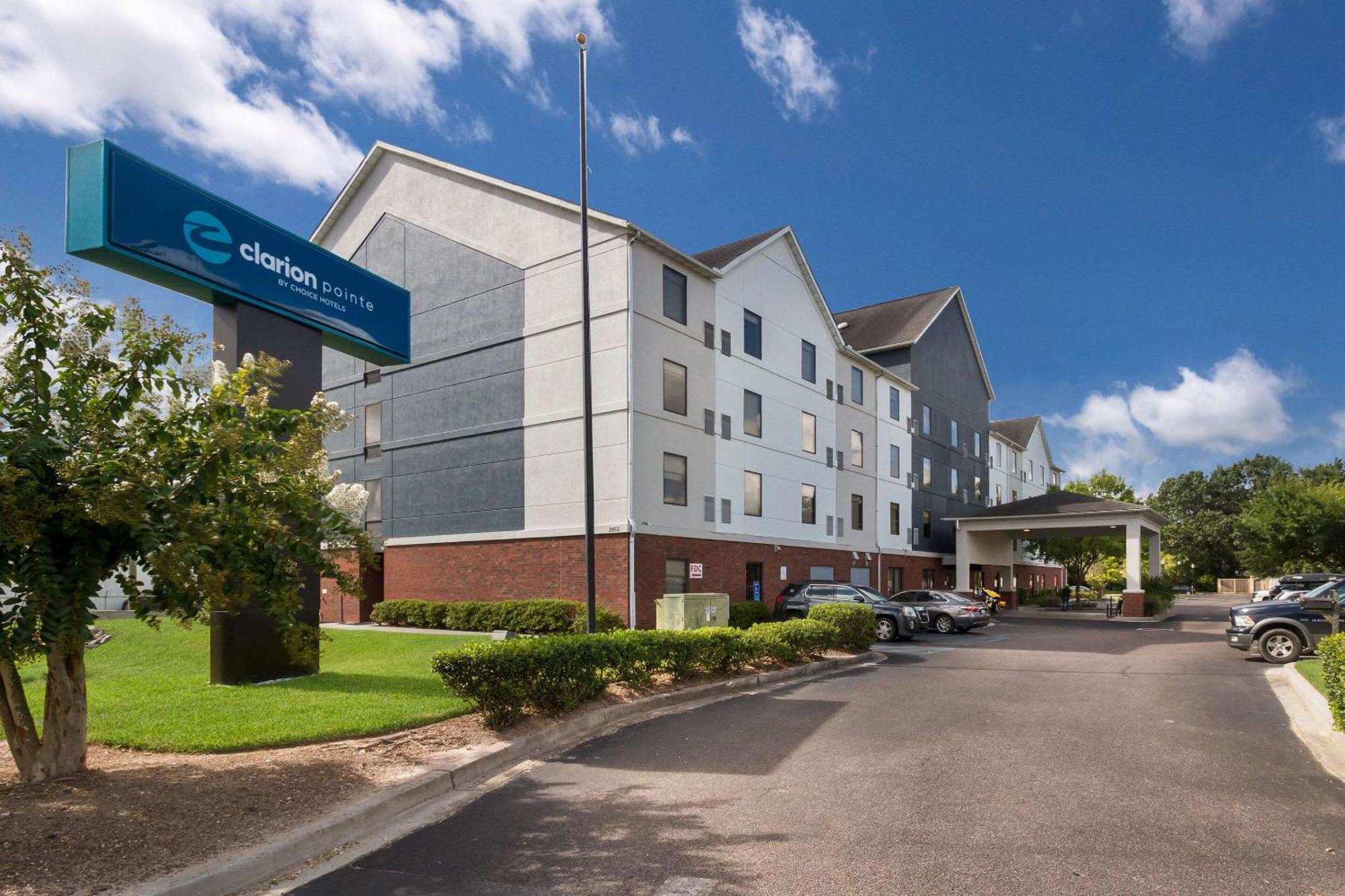 Clarion Pointe Charleston - West Ashley Hotel Exterior photo