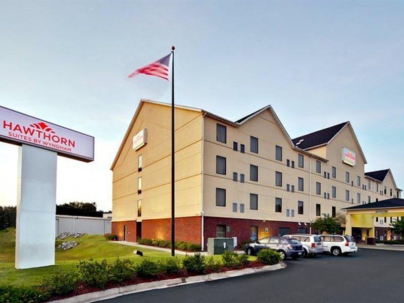 Clarion Pointe Charleston - West Ashley Hotel Exterior photo